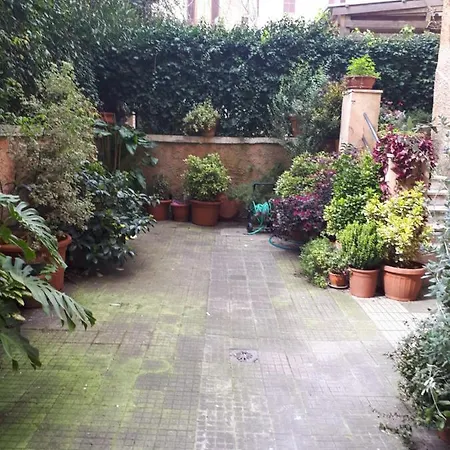 Tra Gianicolo E Trastevere 4*