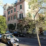 Bed & Breakfast Tra Gianicolo E Trastevere 4*